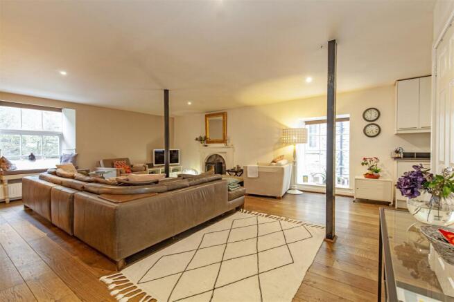 Reception Room-8.jpg