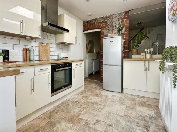 Kitchen.JPG