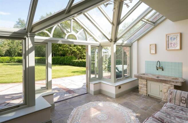 5 bed Country House for sale Image 11