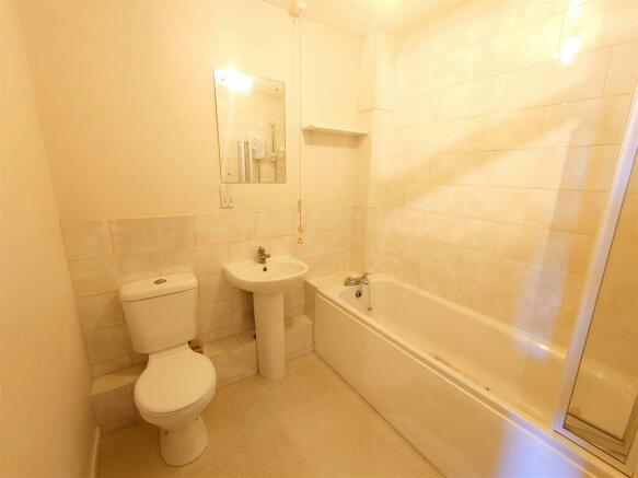 Bathroom.jpg