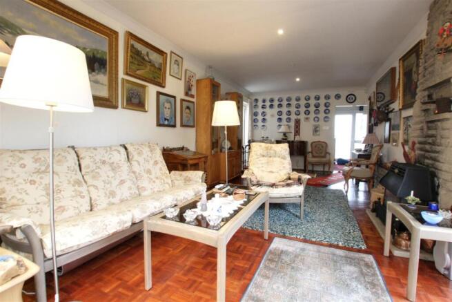 3 bed Semi-Detached for sale Image 6