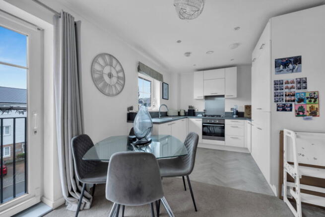 Sackville Court, Ryewood, Dunton Green, TN14 photo 4
