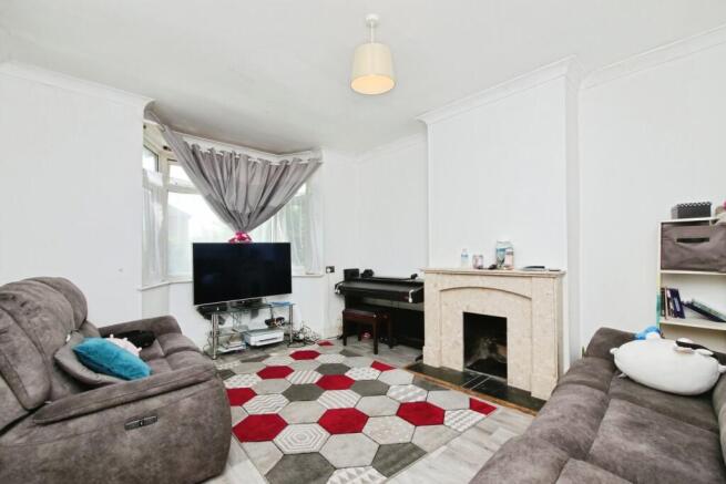 4 bed Semi-Detached for sale Image 10