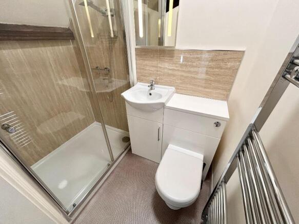 2 bed Flat to rent Image 6