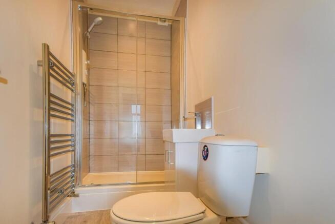 1 bed House Share to rent Image 7