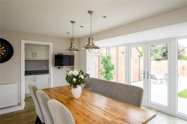 4 bed Detached for sale Image 8