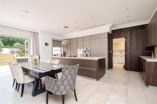 Kitchen/Dining