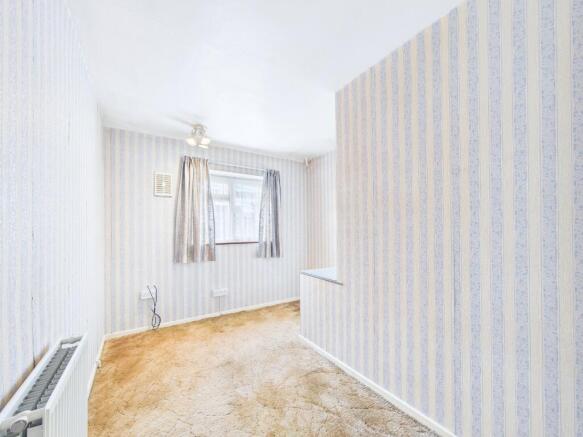 Annalee Road, South Ockendon, Essex, RM15 photo 4