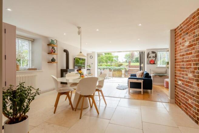 Kitchen/Seating Area