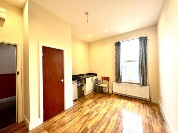 Studio Room