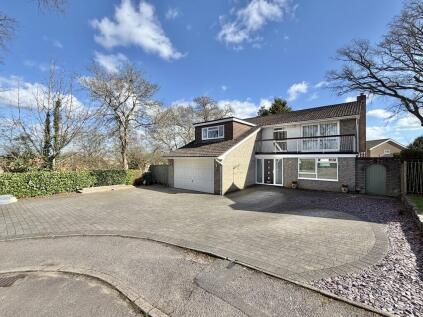 Lynwood Drive, Merley