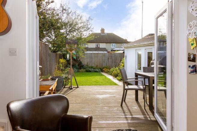 Decking/Garden 