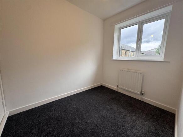 2 bed Mews to rent Image 5