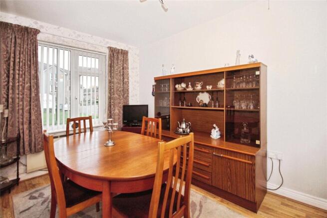 Bed 2 / Dining Room