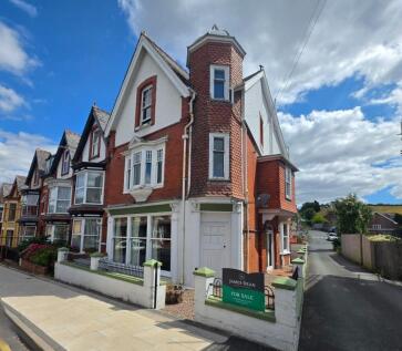 Wellington Road, Llandrindod Wells, LD1