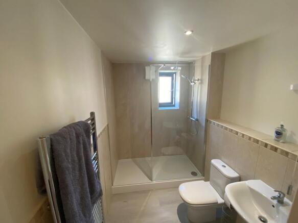 1 bed Apartment to rent Image 9