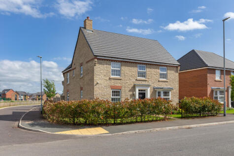 Roadtrain Avenue, Leyland, PR26