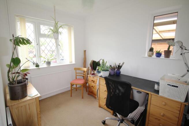 Bedroom 2 / Study