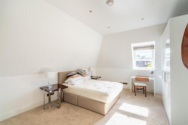 2 bed Apartment to rent Image 10