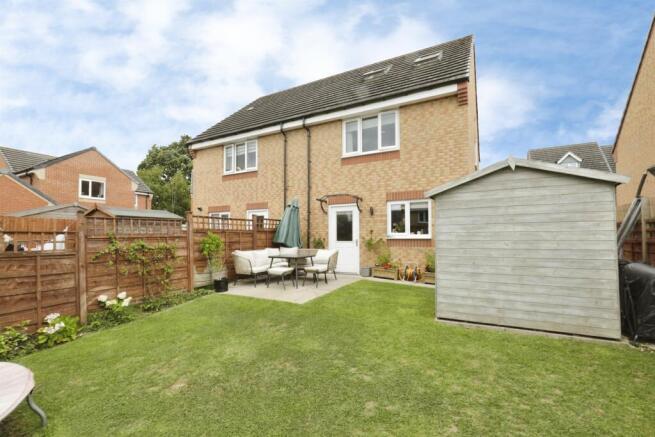 3 bed Semi-Detached for sale Image 9