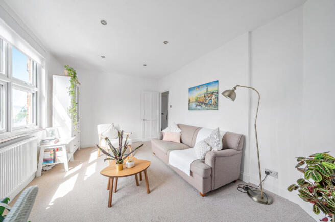 1331399-16-6889f0...