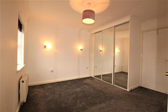 DOUBLE BEDROOM 