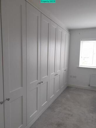 Professional fitted wardrobe in all rooms