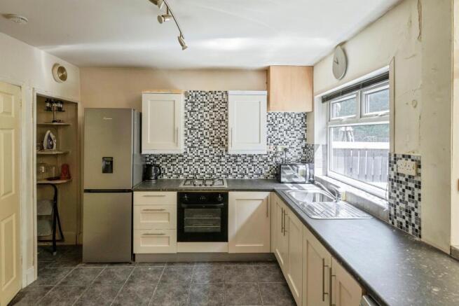 2 bed Terraced for sale Image 6
