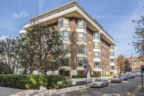 20 Balmoral Court, Queen's Terrace, London NW8 6DW