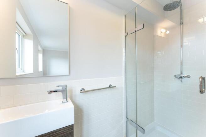3 bed Terraced for sale Image 8