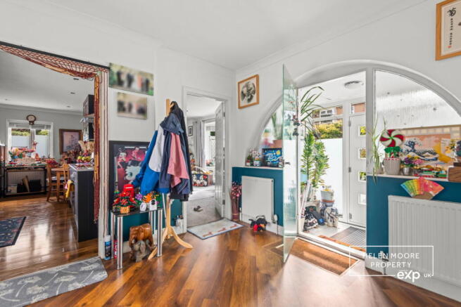 Photo 3