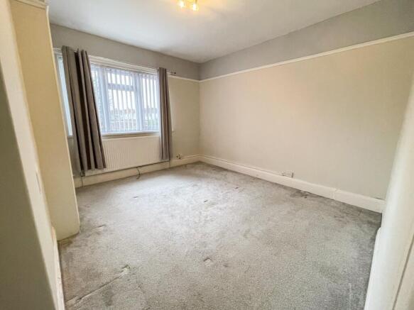 2 bed House to rent Image 4