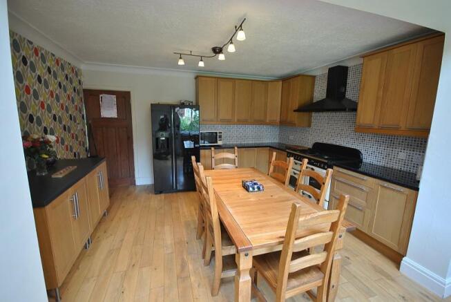 KITCHEN/DINER