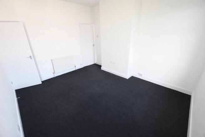2 bed Terraced to rent Image 9