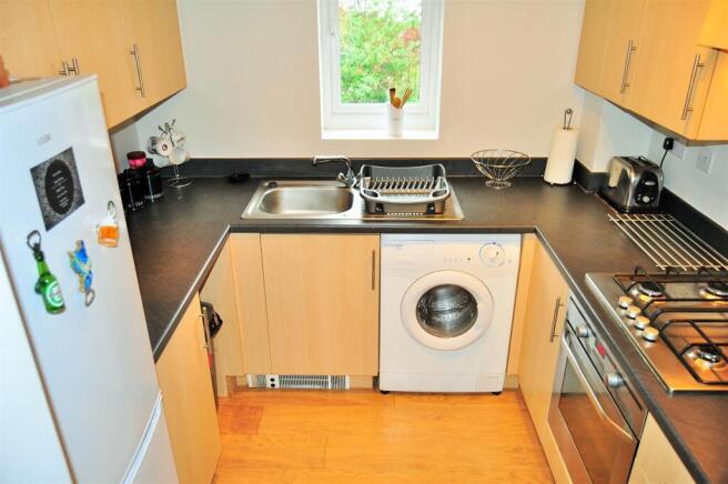 Batsman Close, 8, Kitchen.JPG