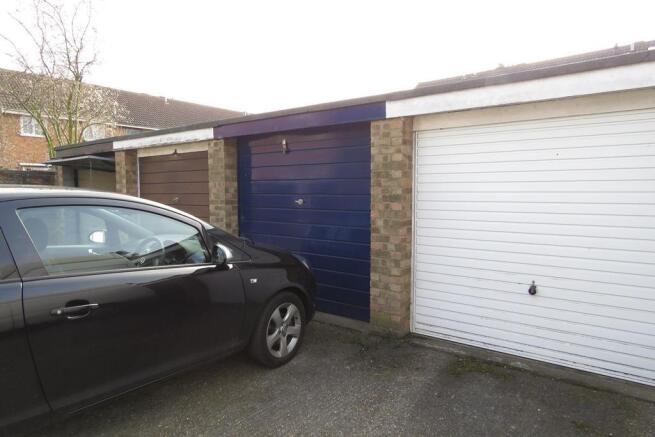 GARAGE BLOCK.JPG