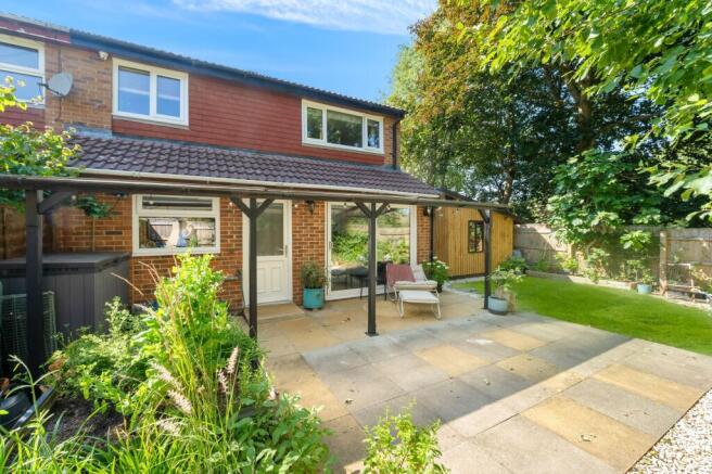 3 bed Terraced for sale Image 5