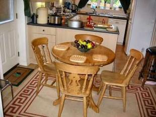 FITTED KITCHEN/DINING ROOM 17'10 x 9'10