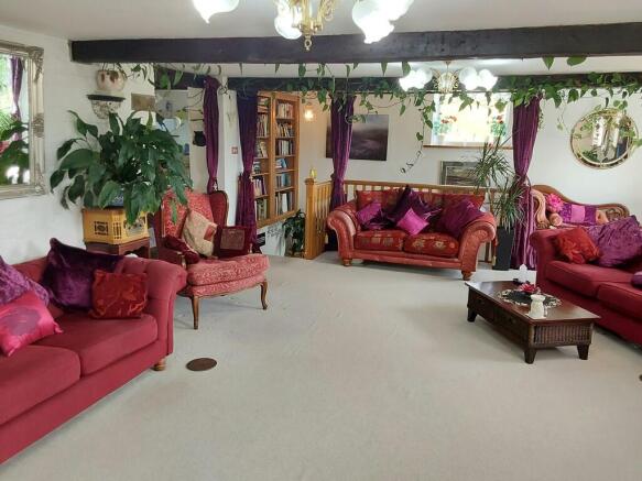 5 bed Barn Conversion for sale Image 8