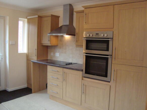 Kitchen (partial)