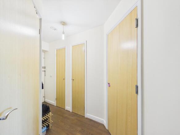 CAM03750G0-PR0095-STILL008