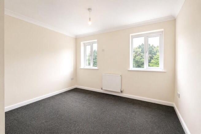 3 bed Terraced to rent Image 5