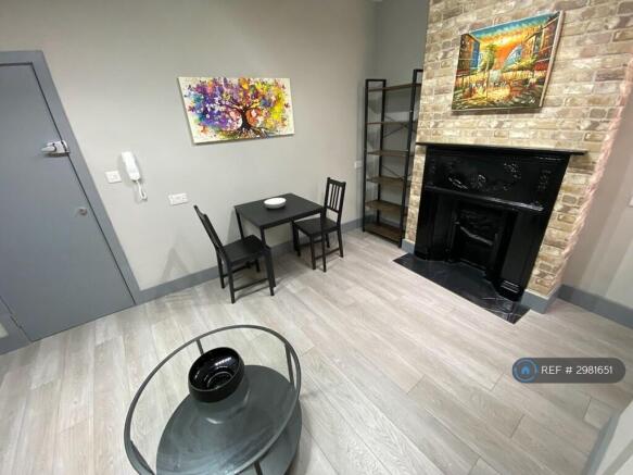 Lounge/Dining Table