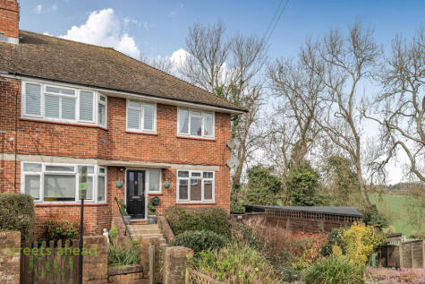 Maple Way, Coulsdon, Surrey, CR5