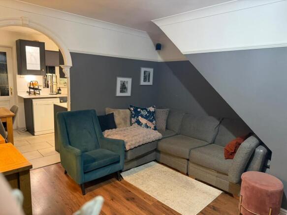 Willenhall, WV12 photo 4