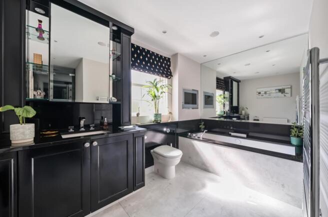 Family bathroom