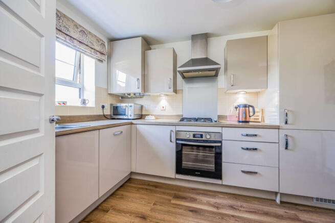 48 Signal Way, Hayling Island-Small-PorticoMarket