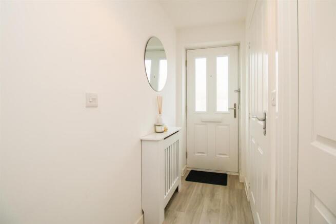 2 bed Town House for sale Image 5