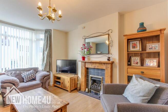 LOUNGE: