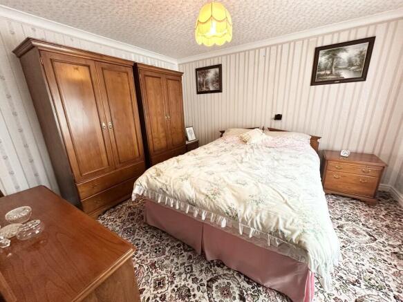 2 bed Terraced Bungalow for sale Image 8